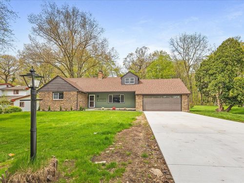 4708 Edgewood Hills Dr, Rockford, IL, 61108-4041 | Card Image