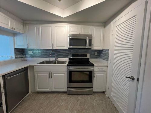 b18-721 Se 1st Way, Deerfield Beach, FL, 33441-5363 | Card Image