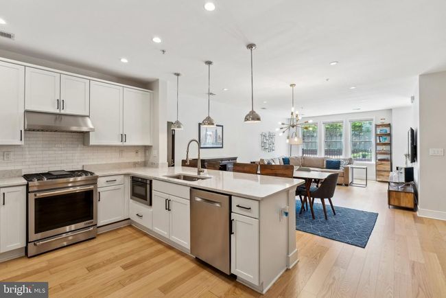 B117 - 1418 N Rhodes St, Townhouse with 2 bedrooms, 3 bathrooms and null parking in ARLINGTON VA | Image 6