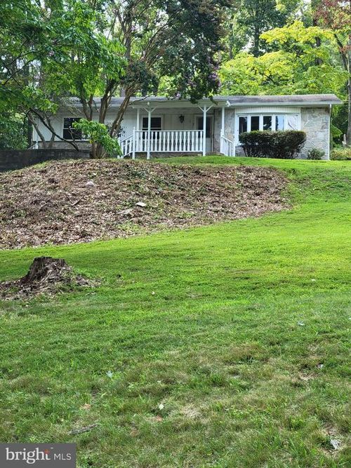 10 Groff Cir, COLLEGEVILLE, PA, 19426-3988 | Card Image