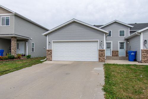 5913 58th Avenue S, Fargo, ND, 58104 | Card Image