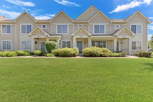 39616 N Warren Ln, Beach Park, IL, 60083-3051 | Card Image