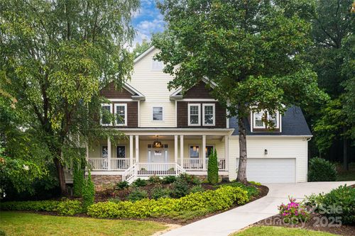 20 Rosebay Ln, Asheville, NC, 28803-2490 | Card Image