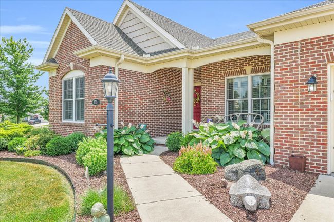 1704 Whisper Meadow Ln, Townhouse with 3 bedrooms, 3 bathrooms and 2 parking in Mahomet IL | Image 8