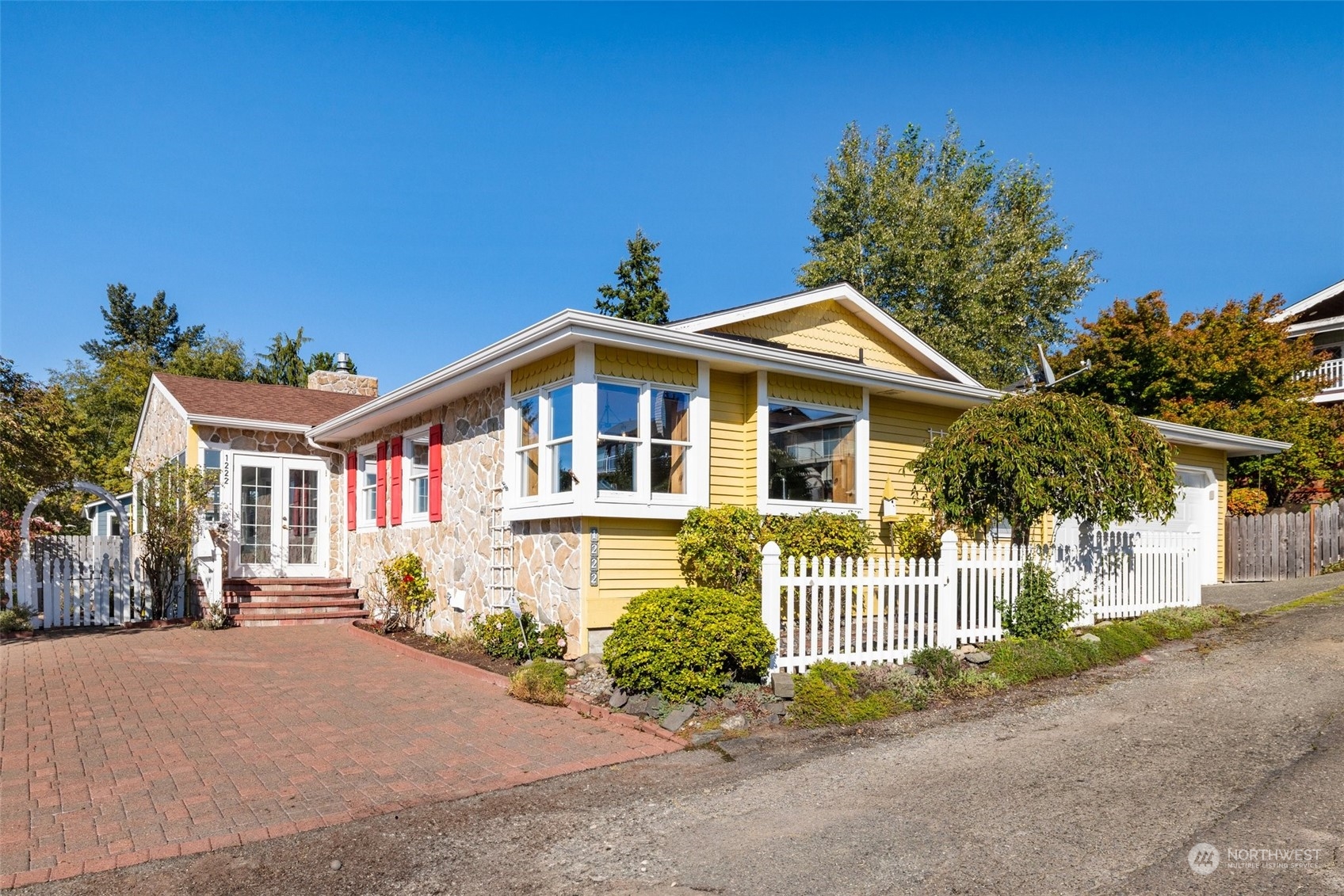 Sunset Dr, Tacoma, WA 98465