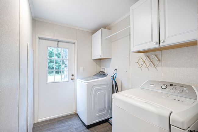 21167 Joe Paul Ln, House other with 4 bedrooms, 2 bathrooms and null parking in Chandler TX | Image 32