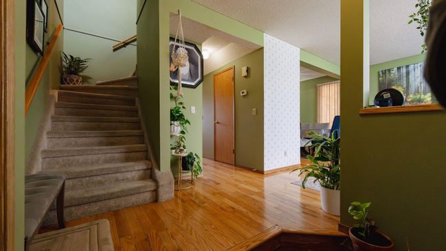 24 Laguna Close Ne, House other with 4 bedrooms, 3 bathrooms and 2 parking in Calgary AB | Image 6