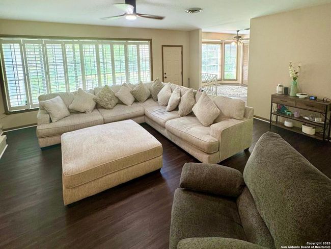 204 Hampshire St, House other with 3 bedrooms, 2 bathrooms and null parking in Victoria TX | Image 13
