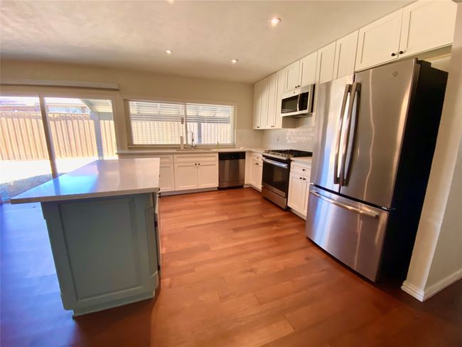 1607 W Spring Creek Pkwy, House other with 3 bedrooms, 2 bathrooms and null parking in Plano TX | Image 5