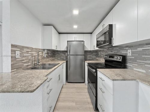 120-606 W 81st St, Hialeah, FL, 33014-4165 | Card Image