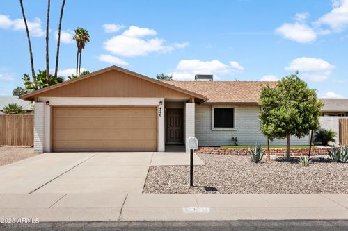 426 E Morrow Dr, Phoenix, AZ, 85024-2862 | Card Image