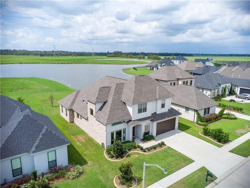 109 Moonlight Cove Ln, Luling, LA, 70070-4200 | Card Image