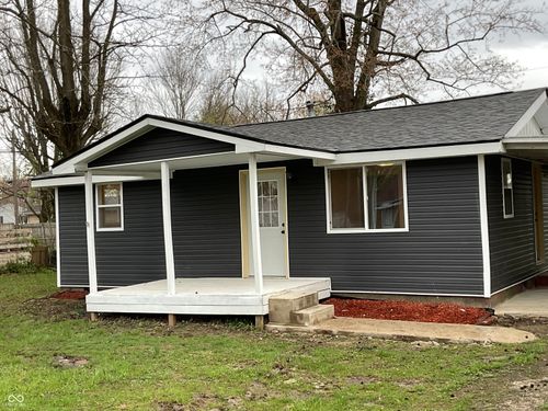 325 Broadway St, Austin, IN, 47102-1742 | Card Image
