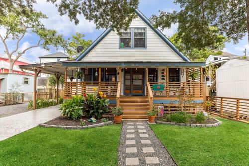 210 Queen Rd, Clear Lake Shores, TX, 77565-2309 | Card Image