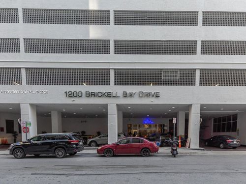 3210-1200 Brickell Bay Dr, Miami, FL, 33131-3269 | Card Image