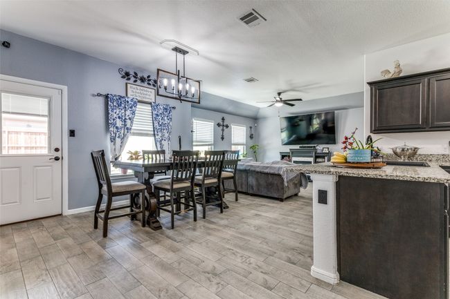 8305 Artesian Springs Dr, House other with 4 bedrooms, 2 bathrooms and null parking in Fort Worth TX | Image 6