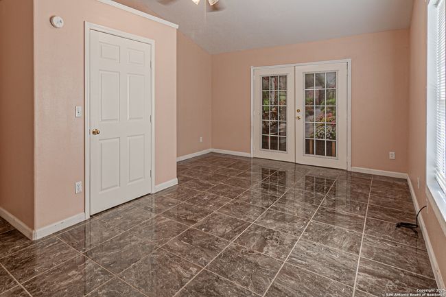 180 Brandon Way, House other with 3 bedrooms, 2 bathrooms and null parking in Poteet TX | Image 19