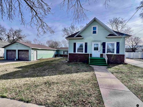 808 S Chestnut St, Friend, NE, 68359-1636 | Card Image