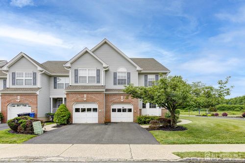 71 Jared Dr, North Brunswick, NJ, 08902-5518 | Card Image