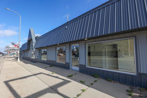 1213 Broadway St, Alexandria, MN, 56308-2531 | Card Image