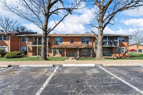 unit-g-8724 Santa Bella Dr, Hazelwood, MO, 63042-2937 | Card Image