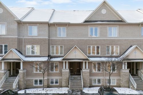 8-239 Paseo Pvt, Nepean, ON, K2G4N7 | Card Image