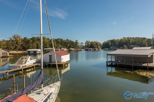 124 Cedar Circle, Guntersville, AL, 35976 | Card Image