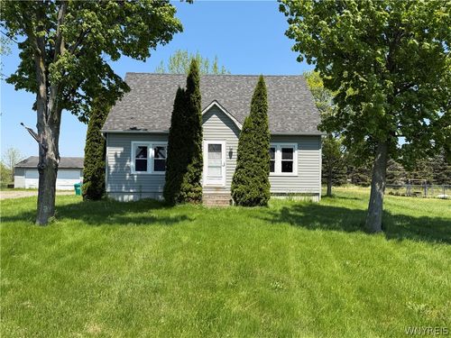7453 Lincoln Avenue Ext, Lockport, NY, 14094-9083 | Card Image