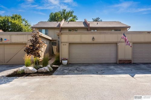 10-6036 Oakcrest Plaza, Omaha, NE, 68137 | Card Image
