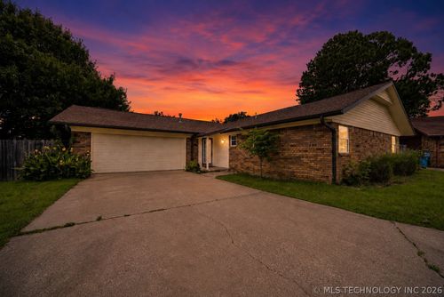 1504 Heather Ct, Pryor, OK, 74361-8204 | Card Image