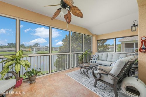 10f-11889 Surfbird Cir, Jacksonville, FL, 32256-9636 | Card Image