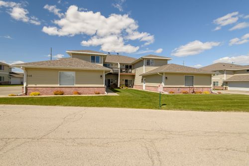 346 Brookside Dr, MAYVILLE, WI, 53050-2857 | Card Image