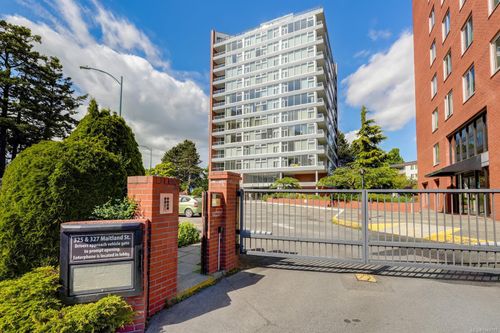 501-327 Maitland St, Victoria, BC, V9A7G7 | Card Image