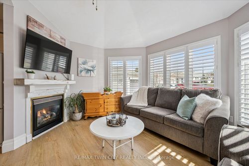 5 Spruce Lane, New Hamburg, ON, N3A2G6 | Card Image