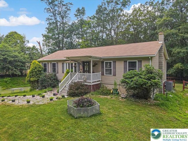 600 N Harrity Rd, House other with 2 bedrooms, 2 bathrooms and null parking in Palmerton PA | Image 4