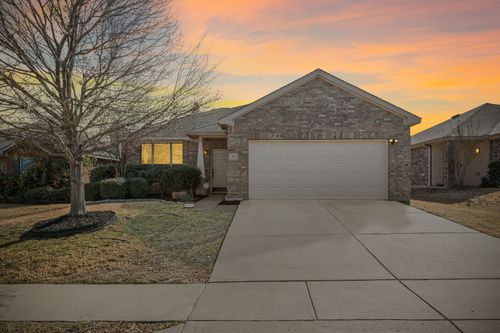 337 Turquoise Dr, Fort Worth, TX, 76131-3706 | Card Image