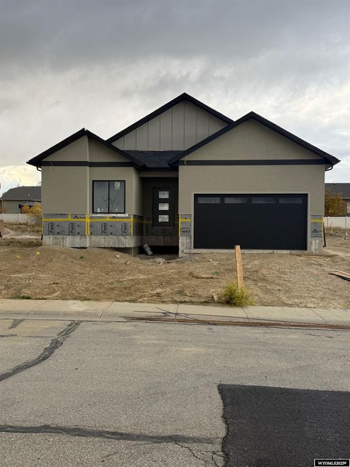 1387 Morado Dr, Casper, WY, 82609-4318 | Card Image