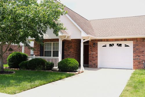1321 Crofton Park Dr, Columbia, TN, 38401-4669 | Card Image