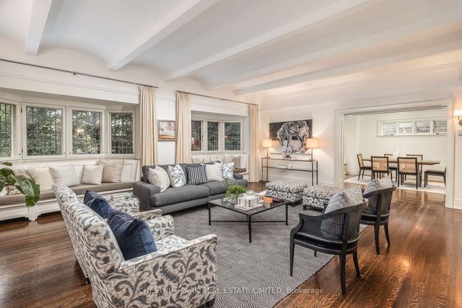 77 Chestnut Park Rd, House other with 6 bedrooms, 5 bathrooms and 2 parking in Toronto ON | Image 4