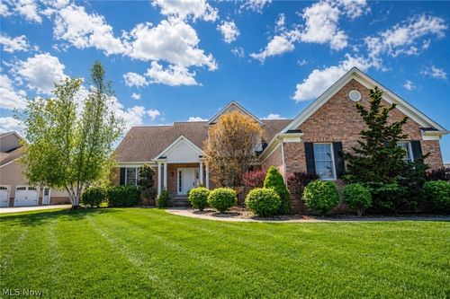 1204 Stone Crossing St Ne, N Canton, OH, 44721-2471 | Card Image