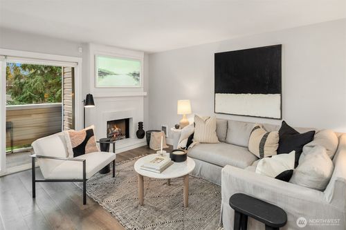 apt-d202-12435 Ne 131st Ct, Kirkland, WA, 98034-7438 | Card Image