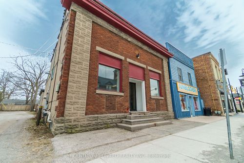 25 Queen St, Lakefield, ON, K0L2H0 | Card Image