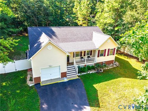5841 Tuskwillow Dr, Chesterfield, VA, 23832-8152 | Card Image