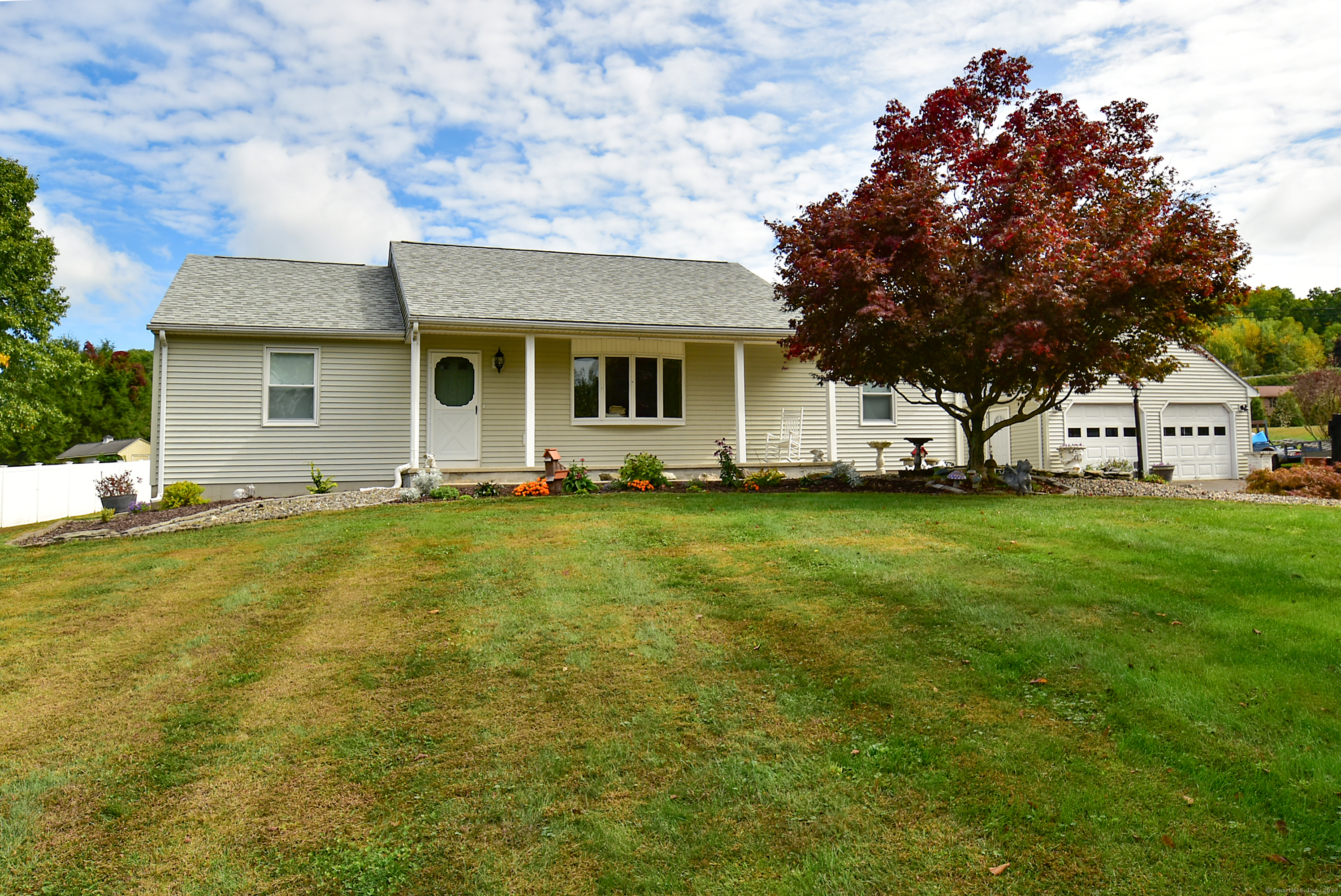 Snipsic Lake Rd, Ellington, CT 06029
