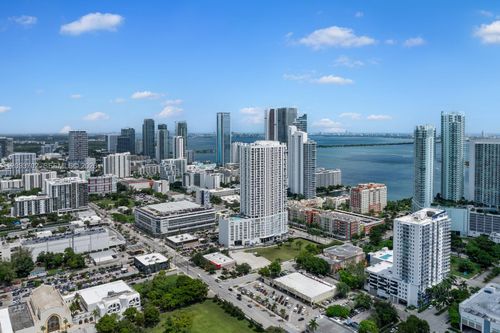 1707-2000 Biscayne Boulevard, Miami, FL, 33137 | Card Image