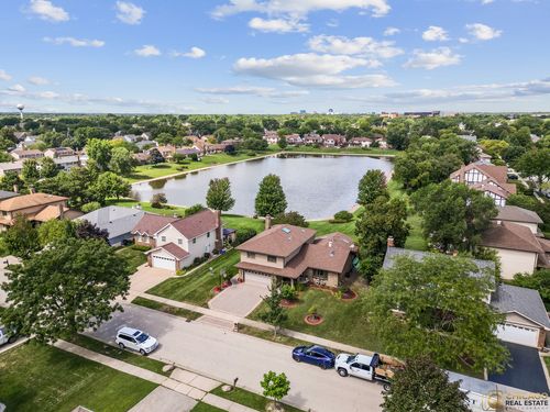 538 Northport Dr, Elk Grove Village, IL, 60007-3467 | Card Image