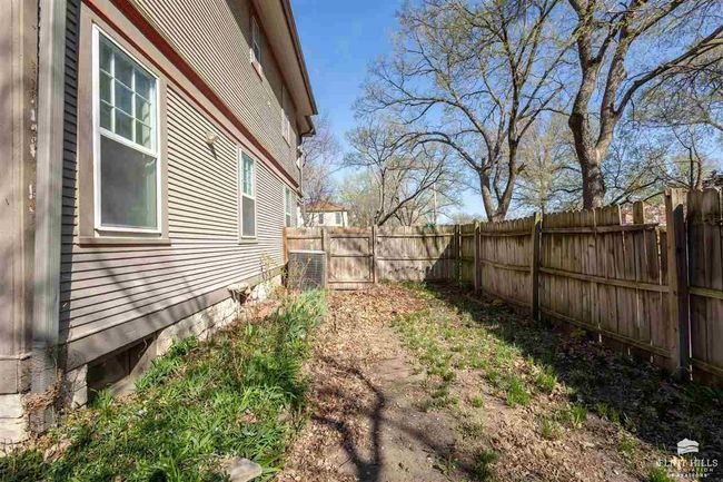 220 S 8 Th St, House other with 4 bedrooms, 3 bathrooms and null parking in Manhattan KS | Image 30