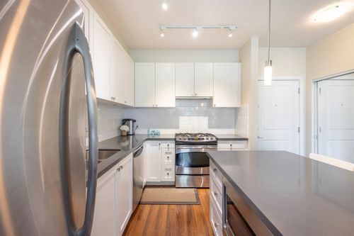 305-15850 26 Ave, Surrey, BC, V3Z2N6 | Card Image