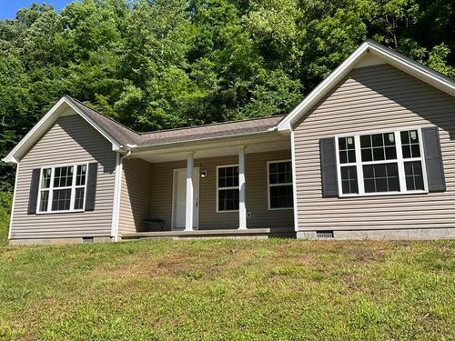 9285 Ky-1524, Manchester, KY, 40962 | Card Image