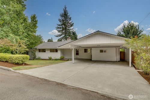 75 157th Ave Se, Bellevue, WA, 98008-4613 | Card Image